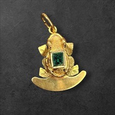 Antique 18K Solid Gold Frog Pendant Aztec Deity charm with Emerald Pre-Columbian picture