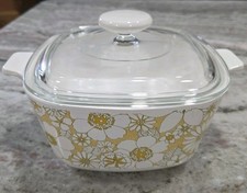 Vtg Corning Ware Floral Bouquet Lidded Casserole Baking Dish 1.75 Qt. Daisies picture