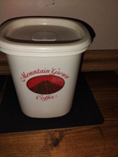 VINTAGE FOLGERS Rubbermaid #5 Servin Saver 6 Cup Almond Counter Top Container T4 picture