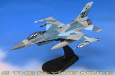 Hobby Master 1:72 F-16C Fighting Falcon USAF 354th WG, 18th AGRS Blue Foxes Red picture