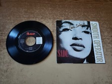hand signed 1980s vg++ Sade – Smooth Operator / spirit 45 picture