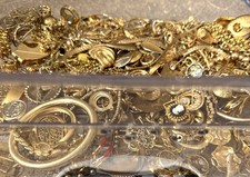 5.03 Lb Vintage Gold Tone Costume Jewelry Lot Wearable Harvest Repair 04 picture