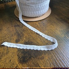 Vintage Liberty Fabrics White Stretch Scalloped Lace 5/8
