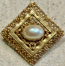 Vintage Miriam Haskell Faux Baroque Pearl Goldtone Scarf Brooch Clip Signed picture