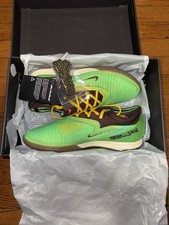 Nike x Travis Scott Cactus Jack Phantom 6 Low Indoor Earth and Metallic Gold picture