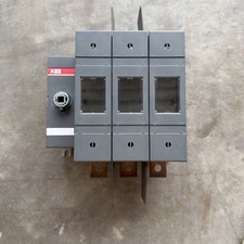 ABB OS100GJ03 | 1SCA115436R1001 FUSIBLE DISCON, 600 VAC, 75 hp, 100 A, 3 Poles picture