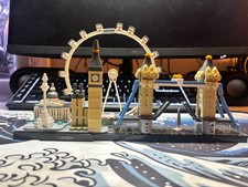 LEGO ARCHITECTURE: London (21034) W/BOX & INSTRUCTION picture