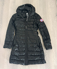 Canada Goose HyBridge Lite Hoody Women's S Black Hooded Down Puffer Jacket picture