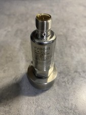VVB001 Vibration IO-LINK Switch and ifm magnetic mount picture