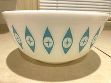 Vintage Pyrex “Atomic Eyes” 403 Bowl - Beautiful Condition picture