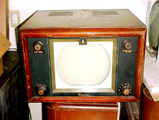 ANTIQUE EMERSON TV 1949 WOOD TABLE MODEL 10 INCH SCREEN picture