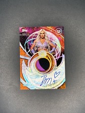 2026 Topps WWE Universe - #WRA-BM Worldwide Relic Autographs Blake Monroe /25 picture