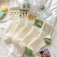 Women’s Flower Print Cotton Socks – Cozy 5-Pack for All Seasons picture
