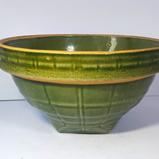 Green MCCoy Ceramic Pottery  antique mixing bowl windowpane #4 ? 4.5