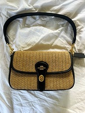 Coach Small Beige/Black Shoulder Bag Turn Lock Detachable Strap Lined Hangtag picture