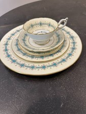 Coalport Queen Elizabeth Ivory Fine Bone China 12 Place Settings 60 Pc England picture