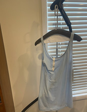lululemon athletica Daily Tank Women’s 10 Blue Breathable Snug Scoop Neck picture