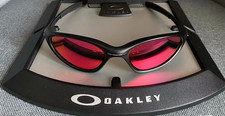 Oakley Minute Gen 1.0 Sunglasses Black Frame Red Lens Lightweighting Y2K Vintage picture