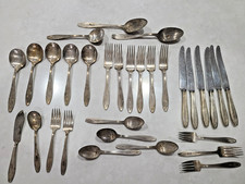 Vintage 1847 Rogers Bros Silver Plate Lot of 31 pieces picture