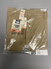 Men’s Dockers Workday Khaki Classic Fit Smart Flex Size 34x32 Brand New NWT picture