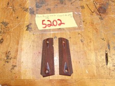 WW2 WWll Remington Rand UMC wood checkered double diamond grips picture
