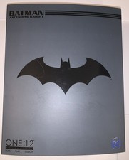 Mezco Toyz 2018 DC Batman Supreme Knight Action Figure Accessories Set Ex. Cond. picture