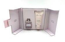 Miss Dior Travel Gift Set : Parfum EDP 5ml + Moisturizing Body Milk 20ml picture