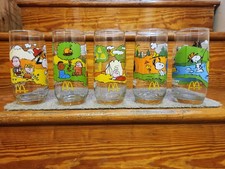 Vintage 1983 McDonald's Camp Snoopy Glasses. Complete Set of 5. picture