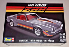 Revell 1981 Chevy Camaro Z28 1:25 scale model car kit 14526 picture