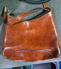 Gucci Brown Leather Logo Shoulder Bag Zip Closure Silver Hardware Lined Pockets picture