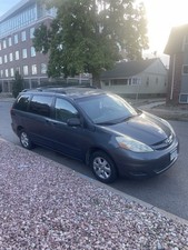 2006 Toyota Sienna LE picture