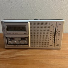Vintage GE General Electric 7-2100A Pocket Clock Radio AM/FM - Parts/Repair picture