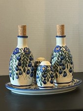 Boleslawiec Polish Pottery UNIKAT Oil/Vinegar & Salt/Pepper Set with Tray Signed picture