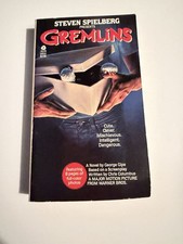 Steven Spielberg GREMLINS 1984 VINTAGE PAPERBACK 1st Print-  picture