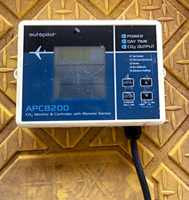 Autopilot APC8200 CO2 Controller Whole Room Digital Display w/ Remote Sensor picture
