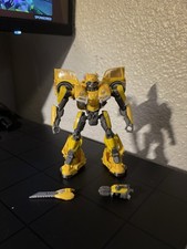 Transformers Studio Series 117 BUMBLEBEE - complete picture