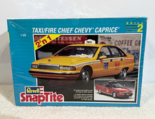 Revell SnapTite 2-in-1 Taxi/Fire Chief Chevy Caprice 1:25 Model Kit 6294 picture