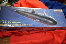 Shanghai Dragon 1010 1/350 USS Hampton Model Kit New Sealed Crispy Box picture