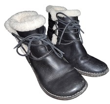UGG 1932 Caspia Leather Boots Women US 9 Black Sheepskin Shearling Fur Lined picture