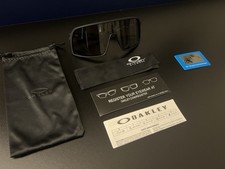 Oakley Men's Shield Sunglasses Black Frame Black Polarized Lens Running/Sport picture