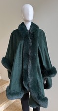 New SOFIA CASHMERE Faux Fur Trimmed Cashmere Cape, Green picture