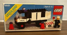LEGO LEGOLAND Town System Police Van 6681 Vintage 75 pcs Ages 6-12 picture