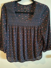 Banana Republic Women’s Long Sleeve Shirt – Size Small picture