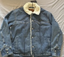NWT $128 Levi’s Premium Sherpa Lined Denim Trucker Jacket Men’s Size Medium picture