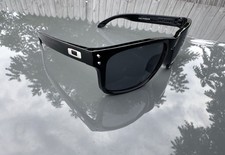 Oakley Holbrook  “Style” Black/Black lenses Silver “ O” Sunglasses NEW picture