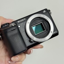 Sony Alpha NEX-6 16.1MP APS-C CMOS Camera Body Only Excellent Performance USA picture