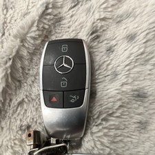 2025 Mercedes-Benz CLA 250 OEM Smart Key Fob Remote 4 Button Genuine Used picture