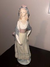 LLARDO VTG Girl Figurine - Collectible - Retired - Spain picture