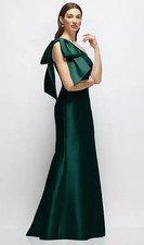 Alfred Sung Evergreen Bow One-Shoulder Satin Twill Mermaid Gown Size 6 $289 D879 picture