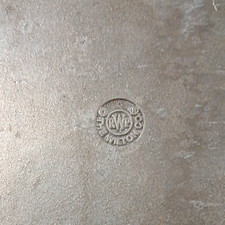 Griswold Cast Iron Skillet/Griddle Round Black, Gas & Electric Compatible picture